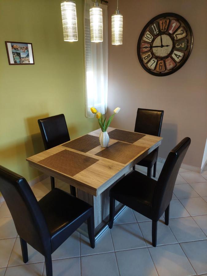 Samuci Apartman Hajdúszoboszló Exterior foto
