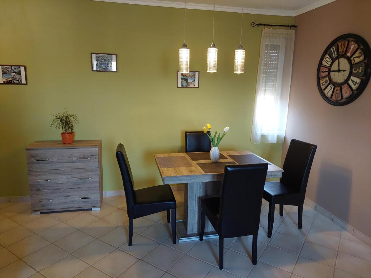 Samuci Apartman Hajdúszoboszló Exterior foto