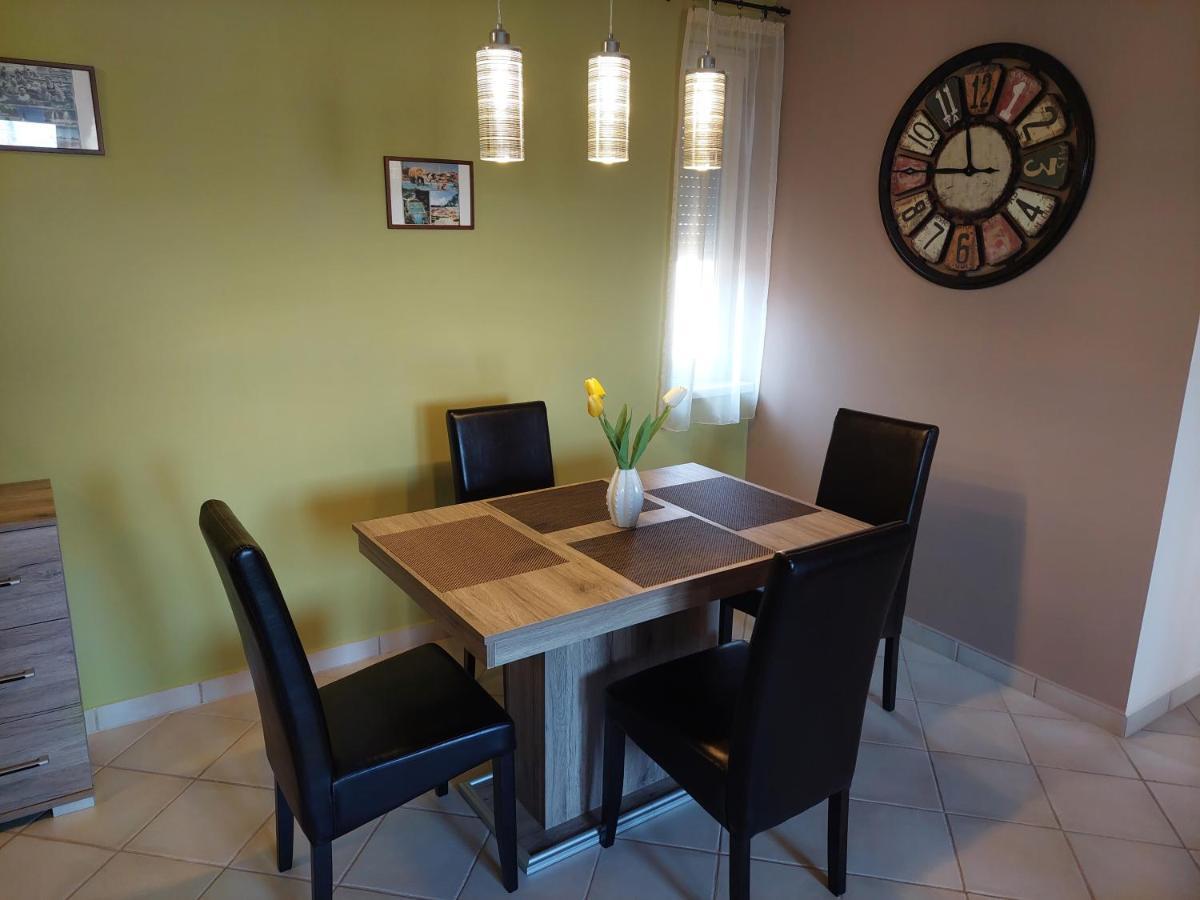 Samuci Apartman Hajdúszoboszló Exterior foto